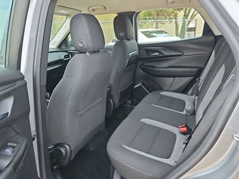Used 2023 Chevrolet TrailBlazer LS FWD image 16