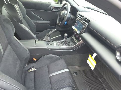New 2026 Toyota GR86 Premium RWD image 10
