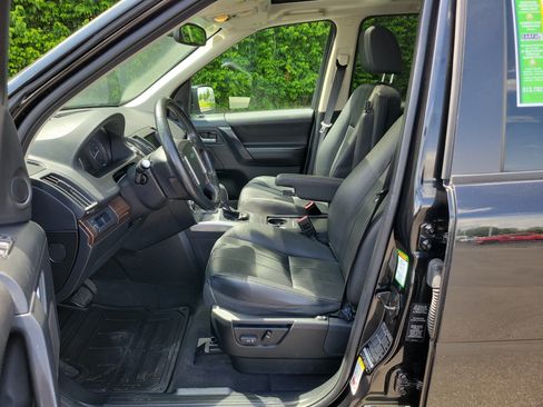 Used 2014 Land Rover LR2 AWD/4WD image 15