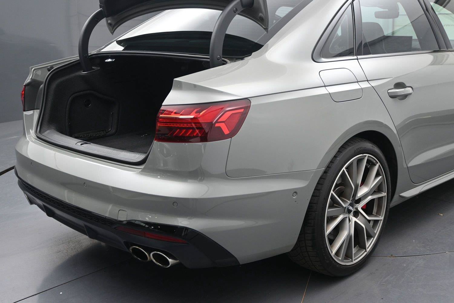 Used 2020 Audi S4 Prestige w/ Prestige Package AWD/4WD image 13