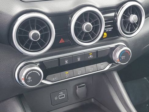 Used 2020 Nissan Sentra S image 26