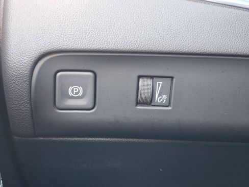 Used 2022 Buick Enclave Essence w/ Experience Buick Package image 25