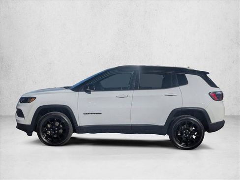 Used 2022 Jeep Compass Altitude image 9