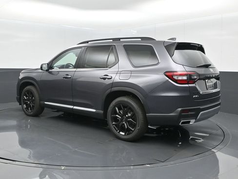 New 2025 Honda Pilot Touring image 16