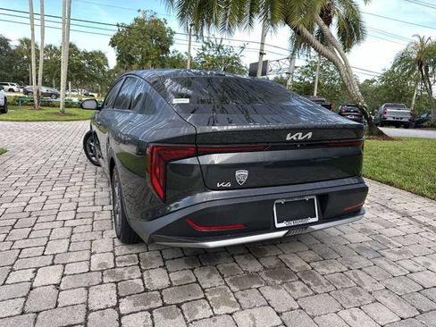Used 2025 Kia K4 FWD image 12