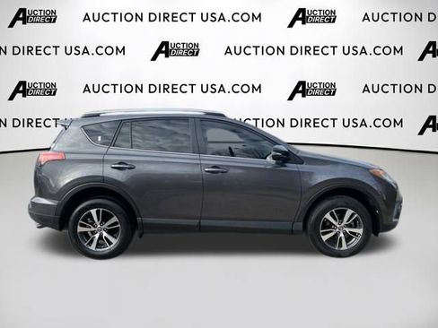 Used 2018 Toyota RAV4 XLE image 21