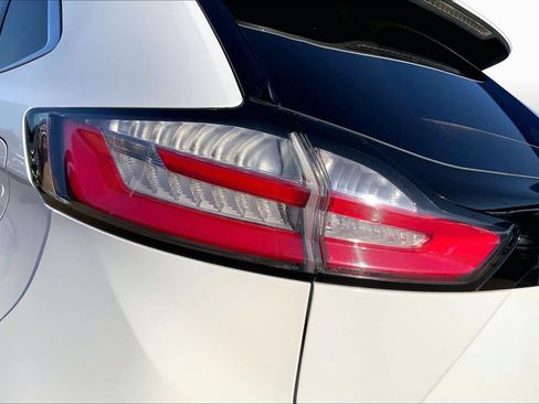 Used 2022 Ford Edge SEL AWD/4WD image 29