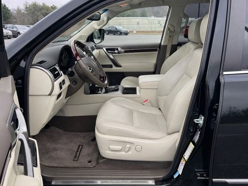 Used 2011 Cadillac SRX Luxury w/ LPO, Protection Package image 10