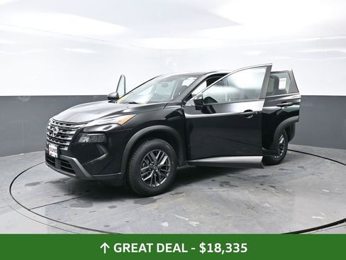 Used 2024 Nissan Rogue S image 34