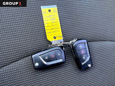 Used 2020 Toyota RAV4 LE AWD/4WD image 15