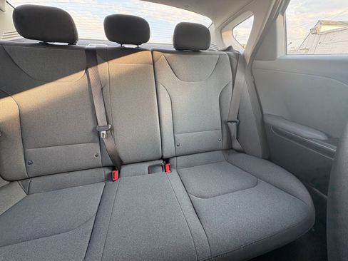 Used 2025 Kia K4 LXS image 36