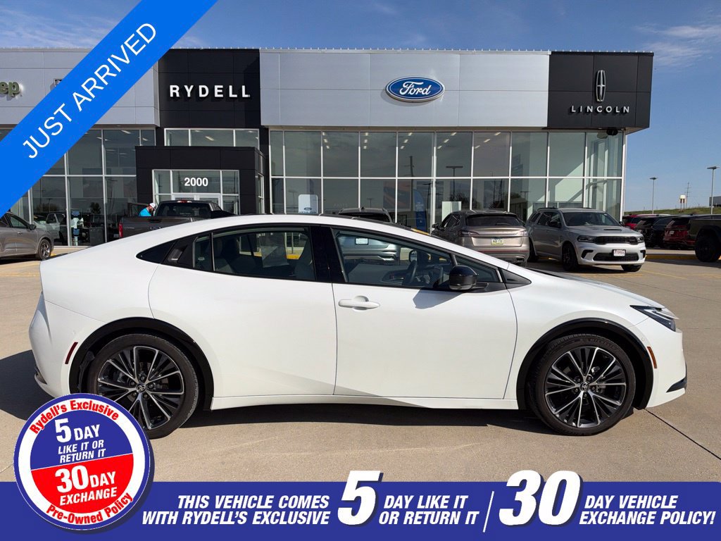 Used 2024 Toyota Prius Limited w/ Limited Premium Package FWD image 2