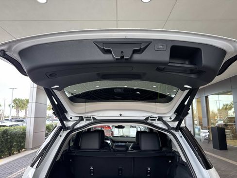 Certified 2025 Land Rover Discovery Sport S image 12