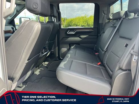 Used 2025 GMC Sierra 3500 Denali w/ Denali Reserve Package AWD/4WD image 11