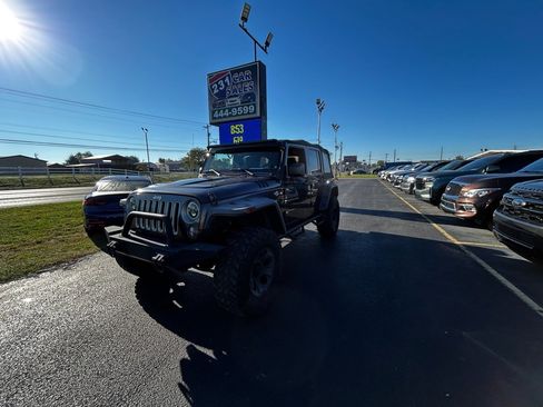 Used 2016 Jeep Wrangler Unlimited Sahara w/ Max Tow Package image 4