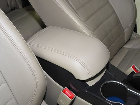 Used 2014 Ford Escape Titanium FWD image 16