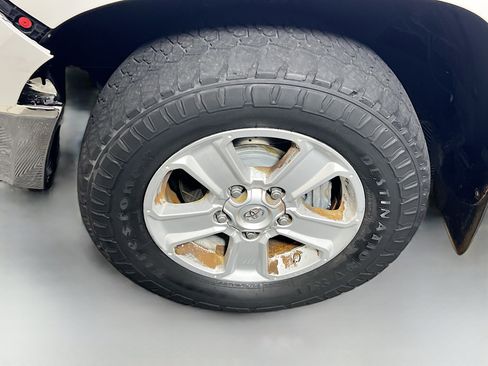 Used 2018 Toyota Tundra SR5 image 13