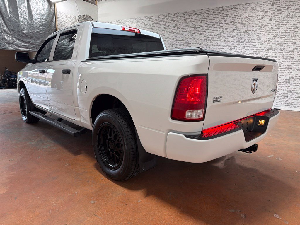 Used 2019 RAM 1500 Express AWD/4WD image 5