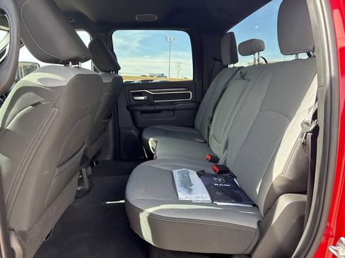 Used 2024 RAM 2500 Big Horn w/ Bed Utility Group image 10