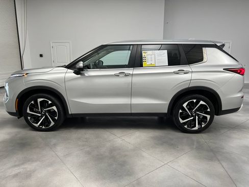 Used 2024 Mitsubishi Outlander SE AWD/4WD image 5