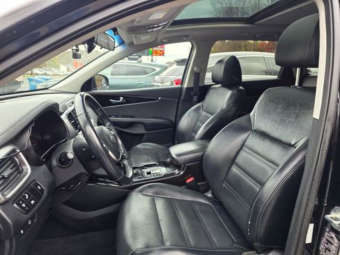 Used 2019 Kia Sorento EX image 9