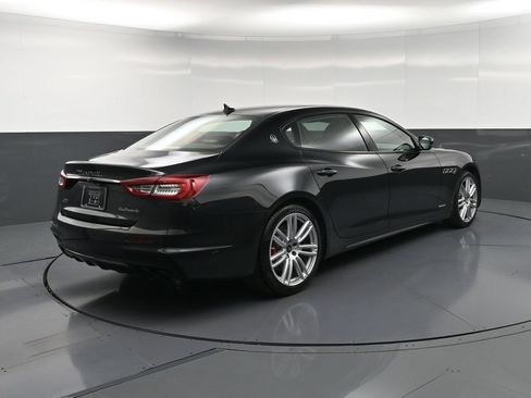 Used 2020 Maserati Quattroporte S GranSport Q4 AWD/4WD image 8