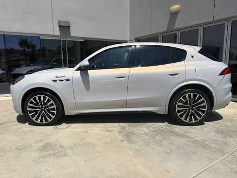 Certified 2023 Maserati Grecale Folgore AWD/4WD image 9