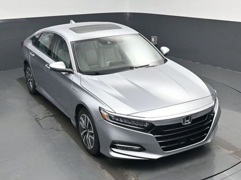Used 2020 Honda Accord Touring image 41