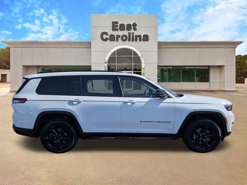 Used 2023 Jeep Grand Cherokee L Limited w/ Black Appearance Package image 2