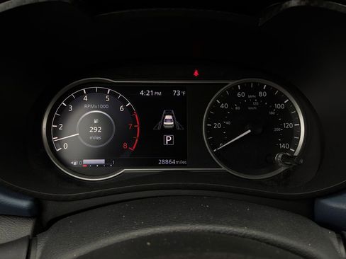 Used 2025 Nissan Versa SV FWD image 33
