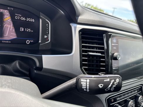 Used 2021 Volkswagen Atlas Cross Sport SEL R-Line FWD image 23