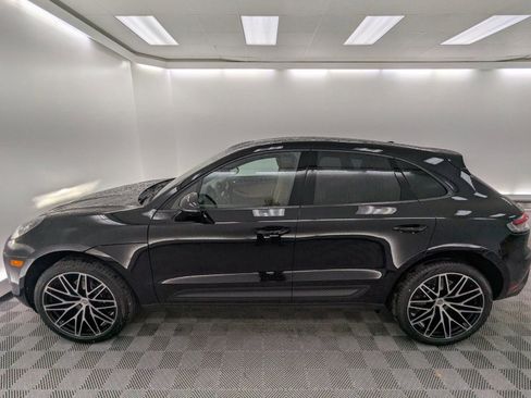 New 2026 Porsche Macan image 2