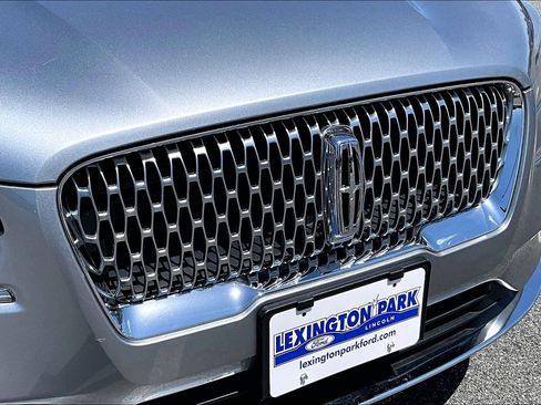 Used 2022 Lincoln Corsair AWD w/ Premium Package image 32