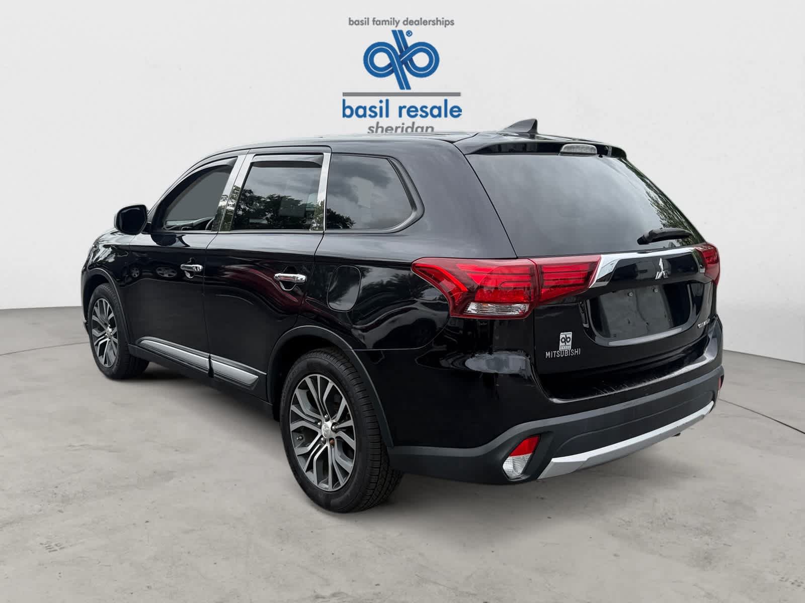 Used 2017 Mitsubishi Outlander ES FWD image 5