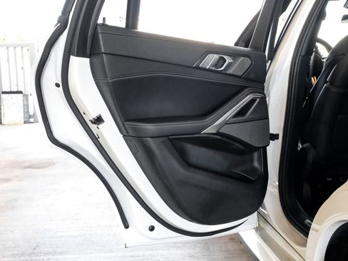 Used 2020 BMW X6 sDrive40i w/ M Sport Package image 45