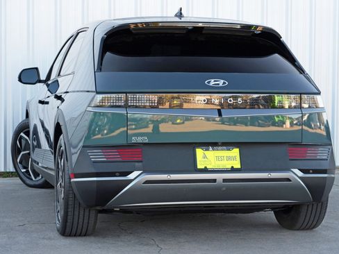 Used 2023 Hyundai Ioniq 5 SE w/ Cargo Package image 5