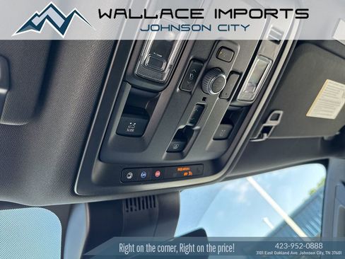 Used 2025 Chevrolet Suburban High Country w/ Sun And Tow Package AWD/4WD image 16