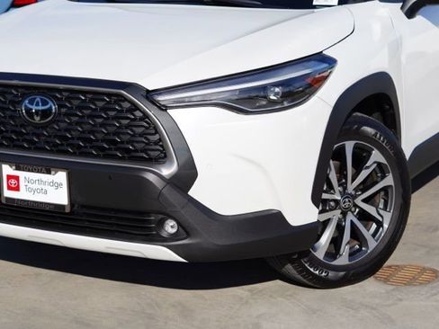 Certified 2024 Toyota Corolla Cross XLE w/ Convenience Package image 4