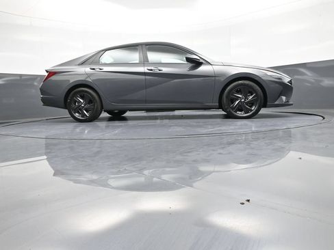 Certified 2023 Hyundai Elantra SEL FWD image 28