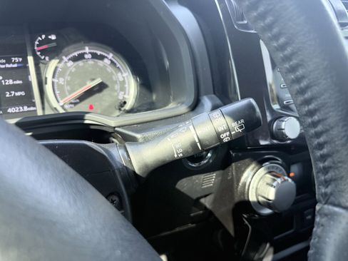 Used 2022 Toyota 4Runner TRD Off-Road image 71