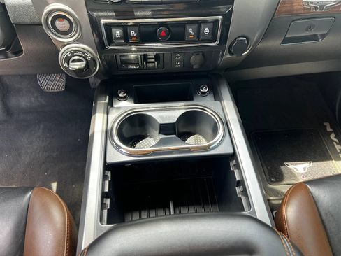 Used 2018 Nissan Titan Platinum Reserve w/ Platinum Utility Package AWD/4WD image 14