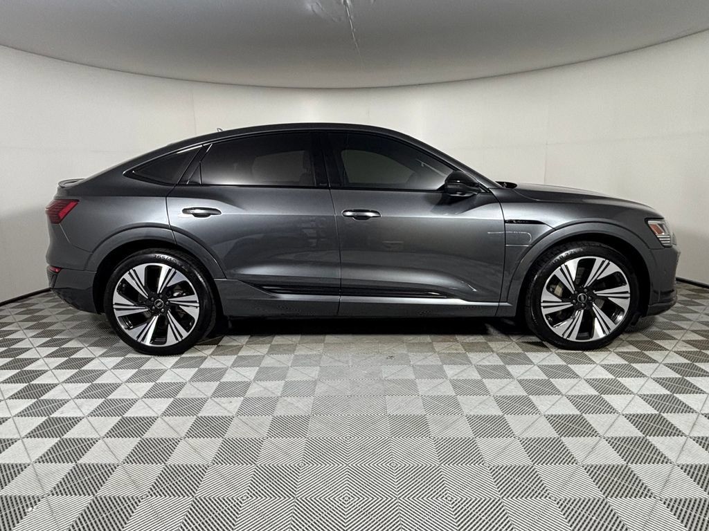 Used 2024 Audi Q8 e-tron Prestige w/ Prestige Package AWD/4WD image 8