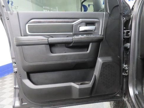Used 2024 RAM 2500 Big Horn w/ Night Edition AWD/4WD image 47