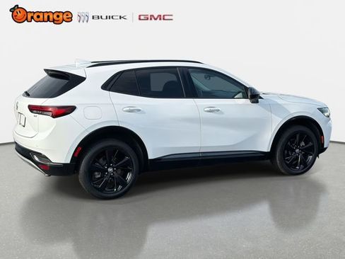 Used 2022 Buick Envision Essence w/ Technology Package I image 3