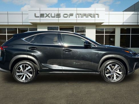 Used 2018 Lexus NX 300h AWD w/ Premium Package image 8