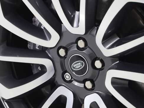 Used 2019 Land Rover Range Rover Supercharged AWD/4WD image 17