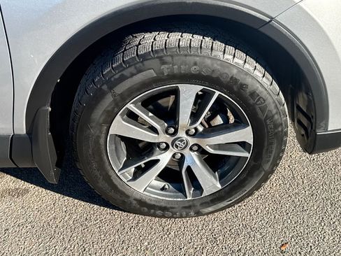 Used 2018 Toyota RAV4 XLE image 41