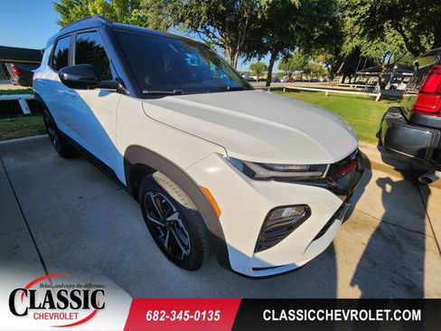 Used 2023 Chevrolet TrailBlazer RS w/ Convenience Package FWD image 1