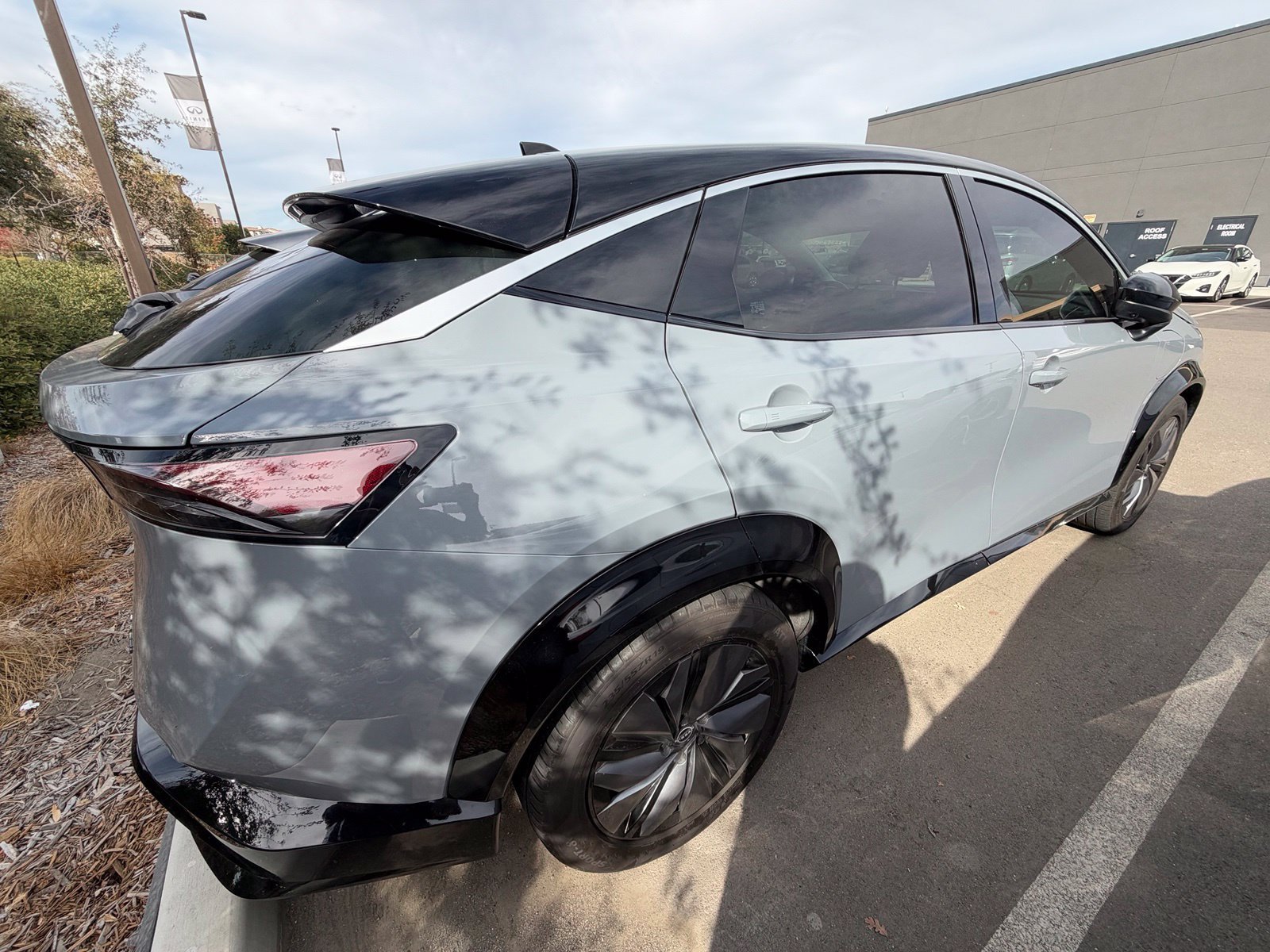Used 2023 Nissan Ariya FWD image 3