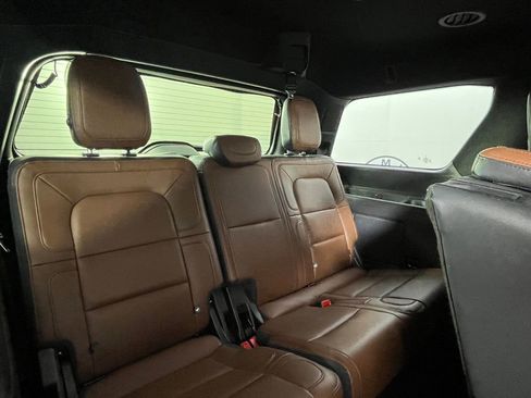 Used 2023 Lincoln Navigator Reserve AWD/4WD image 24